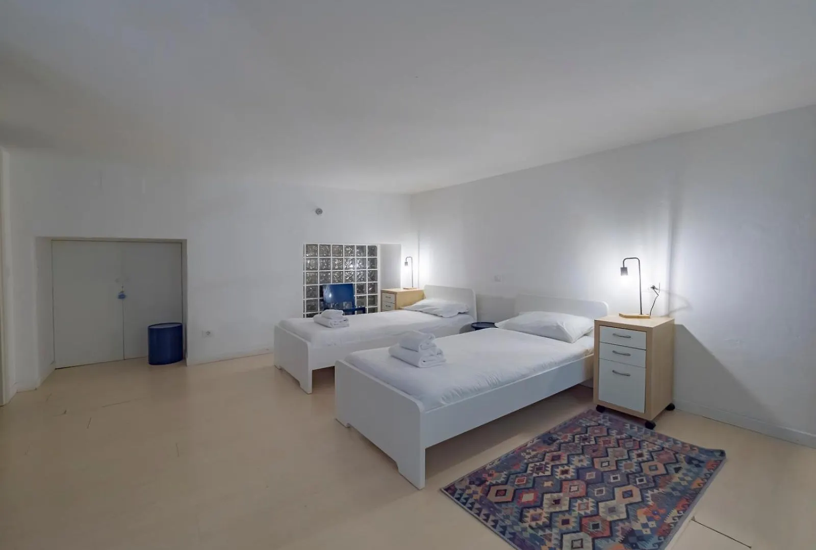 I-Host Apartment - Ausonio 16 밀라노 0*,